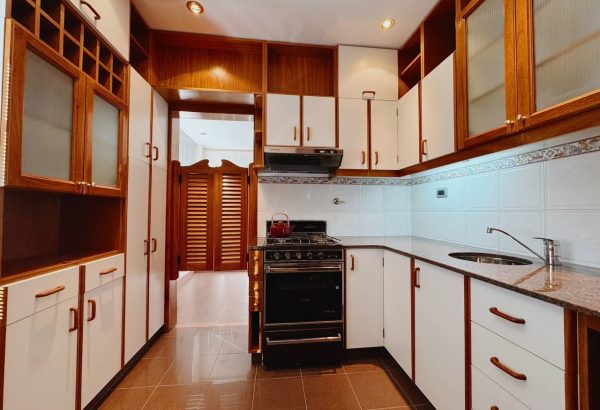 f968ad721563cd6f85fbd5b2279f9a41