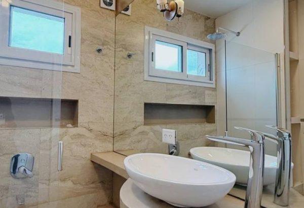 photo_4990271722280300147_y