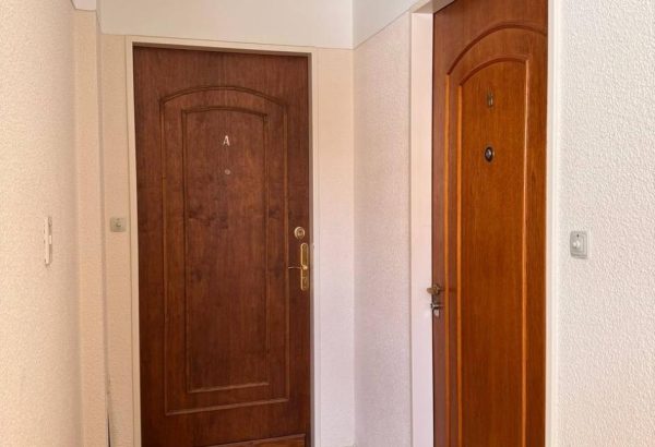 photo_5143120743532442439_y