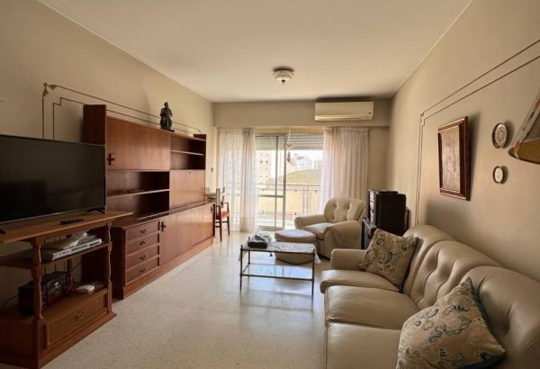 photo_5143120743532442441_y