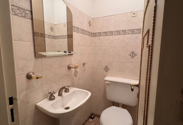 photo_5143120743532442443_y