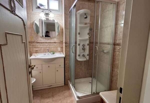 photo_5143120743532442445_y