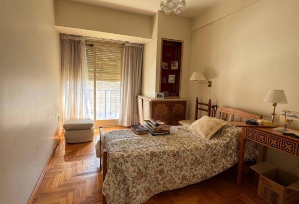 photo_5143120743532442448_y